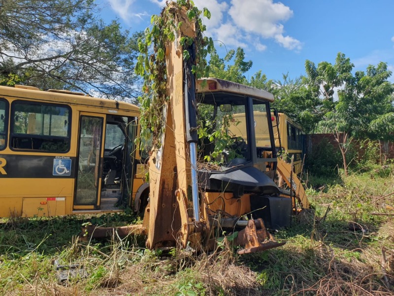 Retroescavadeira Jcb